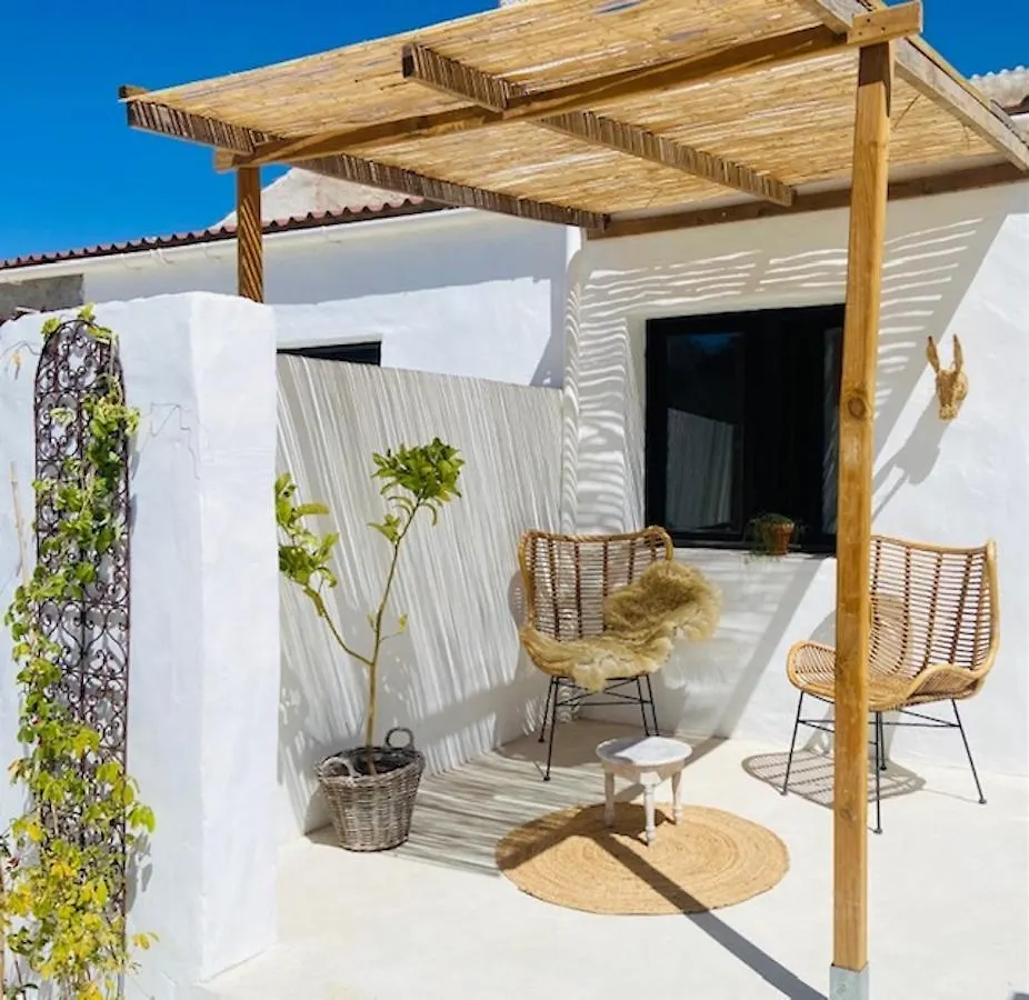 Finca Elements 코마레스 B&B